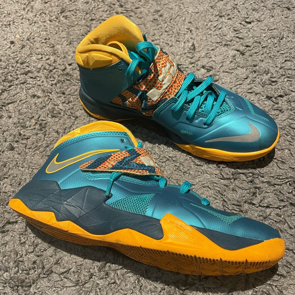 Nike Lebron Soldier 8